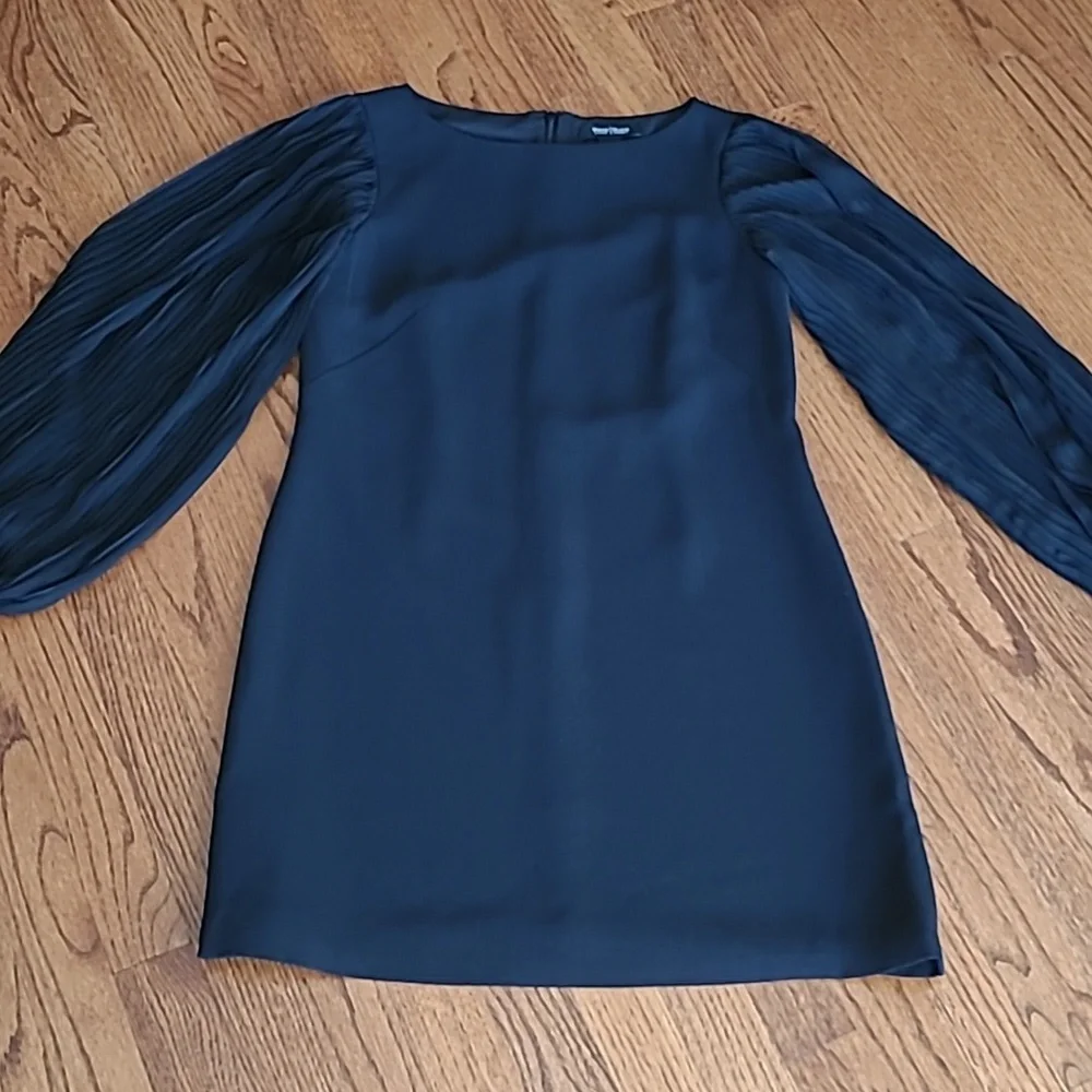White House/Black Market Classic Black Dress with Long Crepe Sleeves - Size 4 - Picture 4 of 13